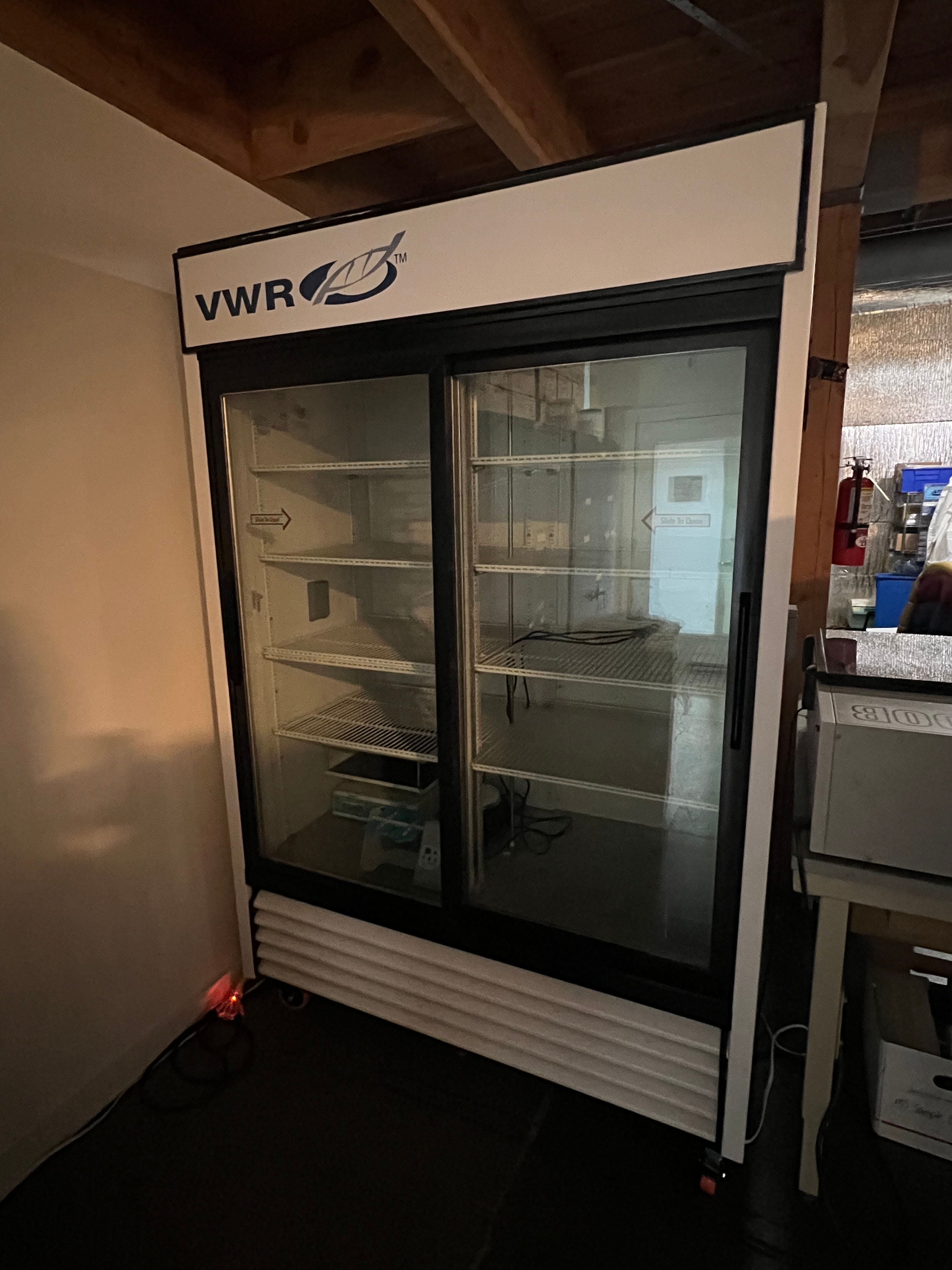 VWR Chromatography Scientific Deli Fridge: VWR GDM-47